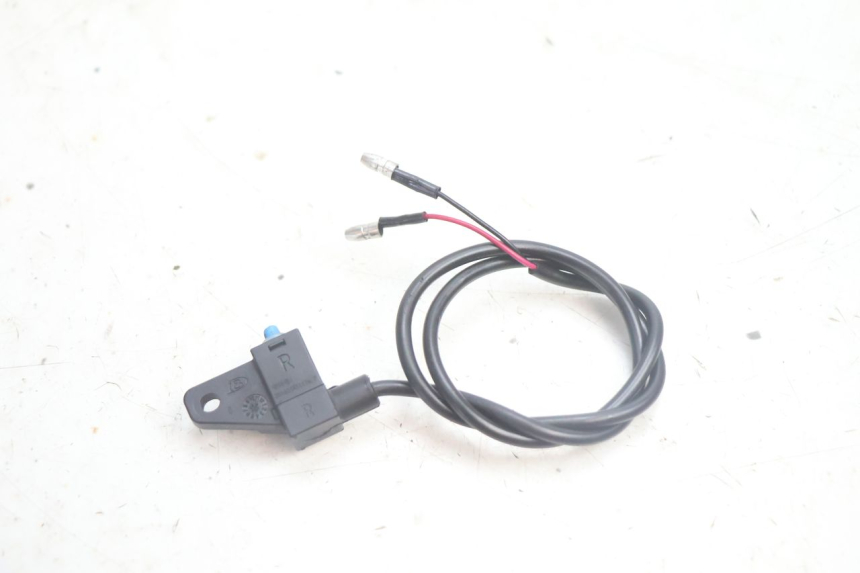 photo de CONTATO DE LUZ DE FREIO DIREITA JM MOTORS OLDIES 4T 50 (2020 - 2026) - Vista principal