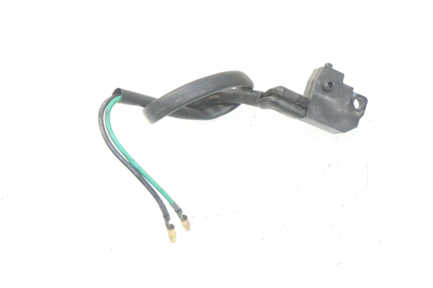 photo de INTERRUPTOR DE LUZ DE FREIO DIREITO SYM ORBIT 2 4T 50 (2008 - 2017) - Detalhe da peça