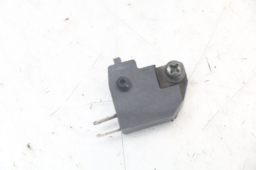 photo de INTERRUPTOR DE LUZ DE FREIO DIREITO SYM ORBIT III 3 4T 50 (2018 - 2021) - Vista principal