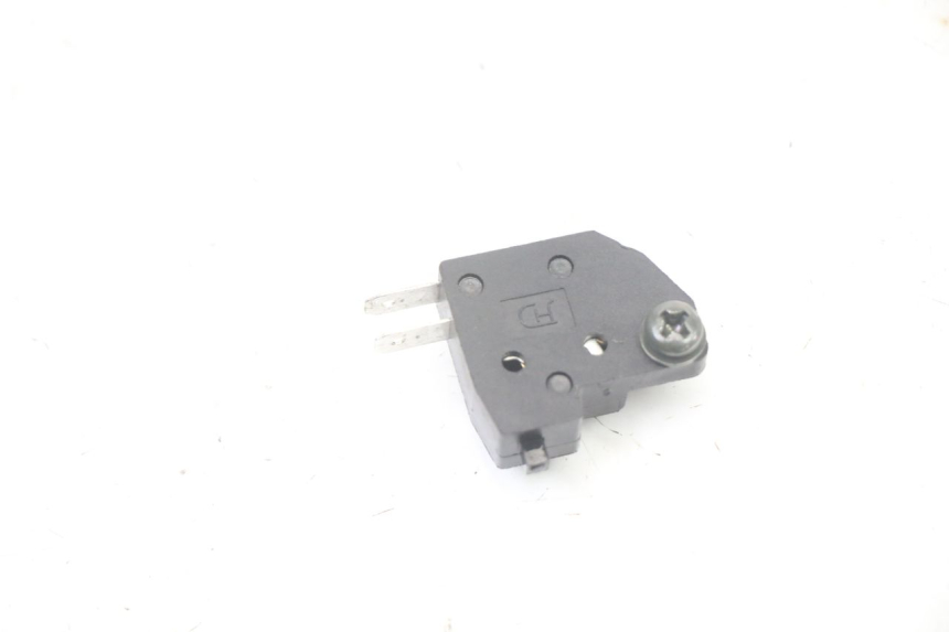photo de INTERRUPTOR DE LUZ DE FREIO DIREITO SYM ORBIT III 3 4T 50 (2021 - 2025) - Vista principal