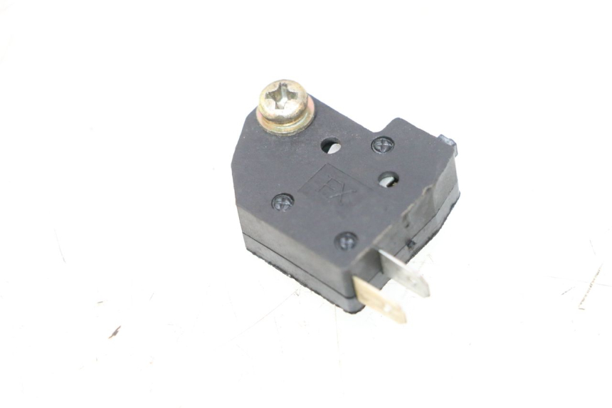 photo de INTERRUPTOR DE LUZ DE FREIO DIREITO IMF INDUSTRIE PACH 2T 50 (2009 - 2013) - Vista principal