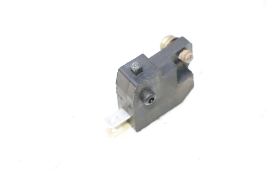 photo de INTERRUPTOR DE LUZ DE FREIO DIREITO IMF INDUSTRIE PACH 2T 50 (2009 - 2013) - Outro ângulo de visão
