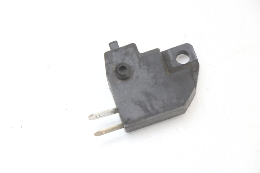 photo de INTERRUPTOR DE LUZ DE FREIO DIREITO IMF INDUSTRIE PACH 4T 50 (2009 - 2018) - Vista principal