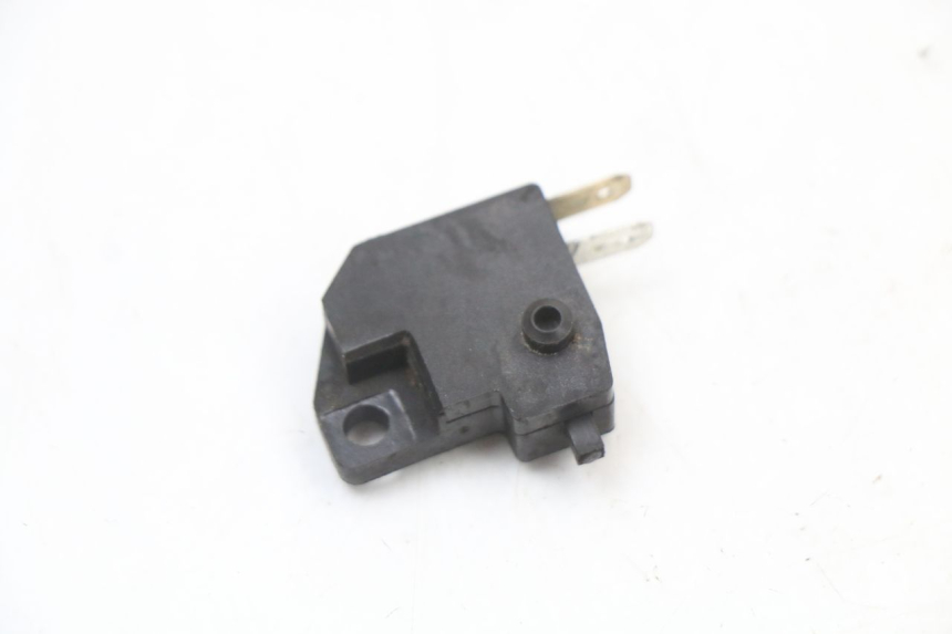 photo de INTERRUPTOR DE LUZ DE FREIO DIREITO IMF INDUSTRIE PACH 4T 50 (2009 - 2018) - Detalhe da peça