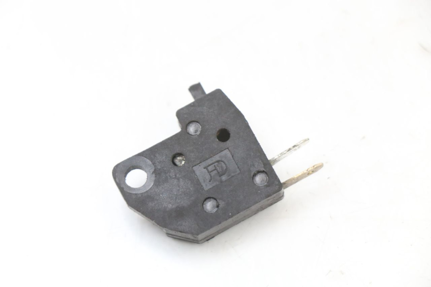 photo de INTERRUPTOR DE LUZ DE FREIO DIREITO IMF INDUSTRIE PACH 4T 50 (2009 - 2018) - Zoom do estado de desgaste