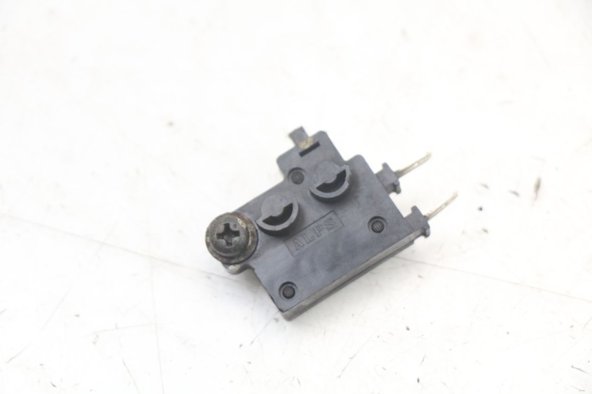 photo de INTERRUPTOR DE LUZ DE FREIO DIREITO HONDA PCX (JF28) 125 (2009 - 2011) - Vista principal