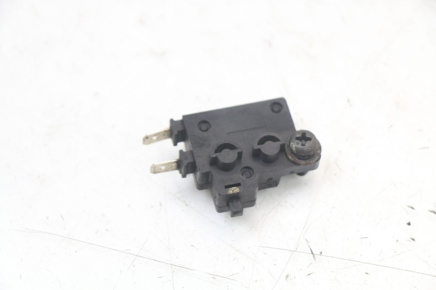 photo de INTERRUPTOR DE LUZ DE FREIO DIREITO HONDA PCX (JF28) 125 (2009 - 2011) - Detalhe da peça