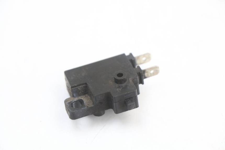 photo de INTERRUPTOR DE LUZ DE FREIO DIREITO HONDA PCX (JF47) 125 (2012 - 2013) - Detalhe da peça