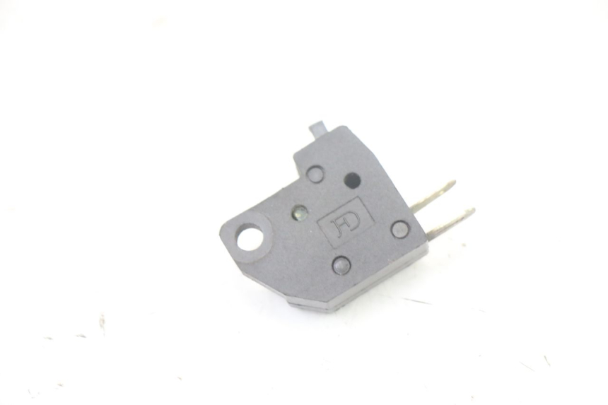 photo de INTERRUPTOR DE LUZ DE FREIO DIREITO PEUGEOT KISBEE 2T 50 (2010 - 2017) - Vista principal