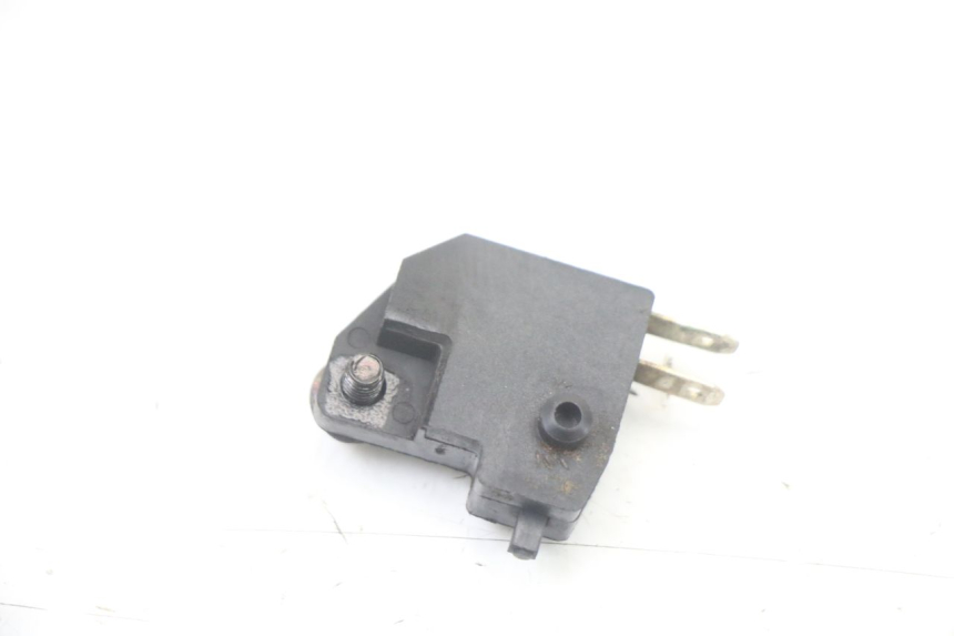 photo de INTERRUPTOR DE LUZ DE FREIO DIREITO PEUGEOT KISBEE 4T 50 (2018 - 2022) - Outro ângulo de visão