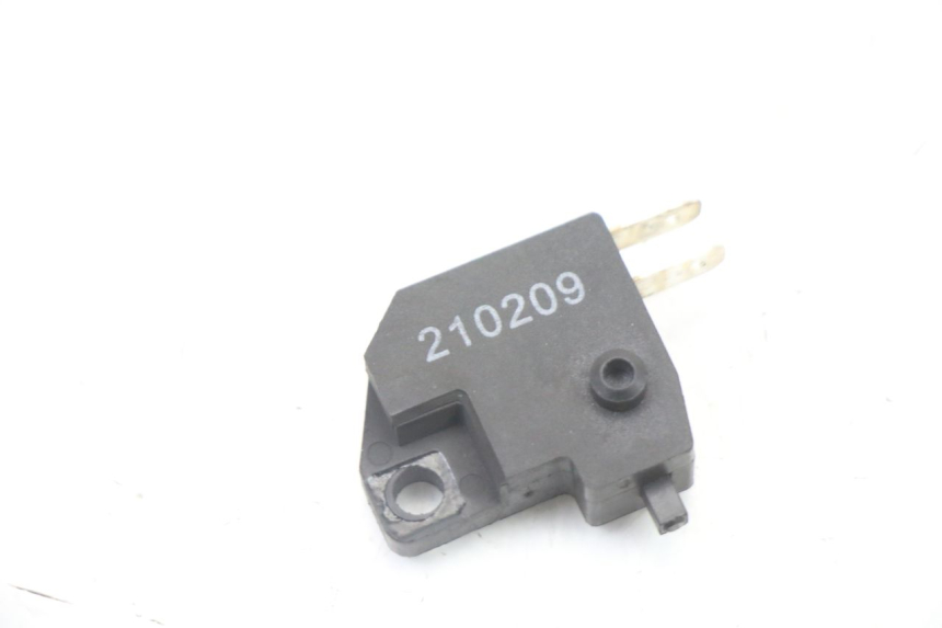 photo de INTERRUPTOR DE LUZ DE FREIO DIREITO PEUGEOT KISBEE 4T 50 (2018 - 2022) - Outro ângulo de visão