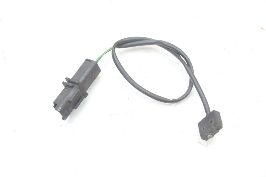 photo de INTERRUPTOR DE LUZ DE FREIO DIREITO PEUGEOT SATELIS COMPRESSOR K15 125 (2006 - 2009) - Detalhe da peça