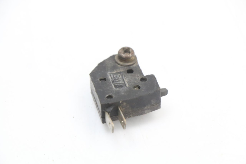 photo de INTERRUPTOR DE LUZ DE FREIO DIREITO YCF PIT BIKE 125 (2010 - 2018) - Detalhe da peça