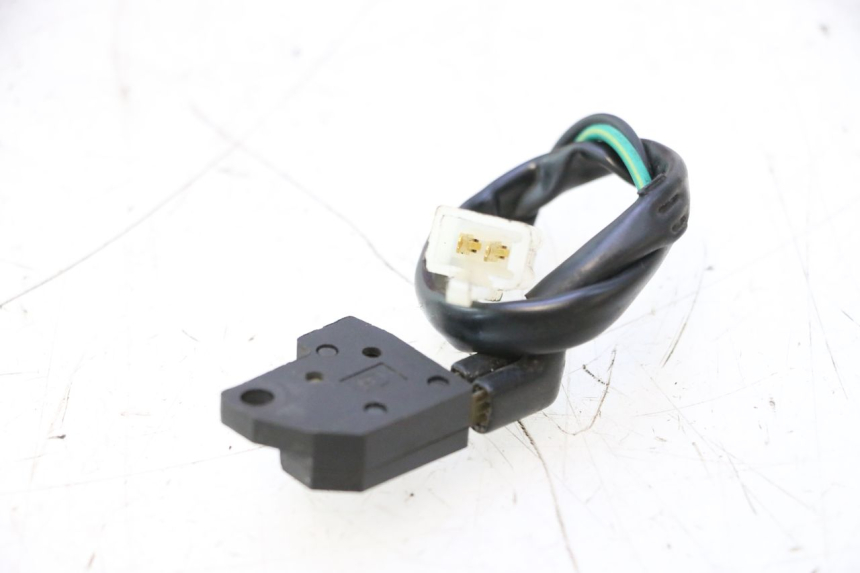 photo de CONTATO DE LUZ DE FREIO DIREITA RAZZO QTR 50 (2011 - 2018) - Detalhe da peça