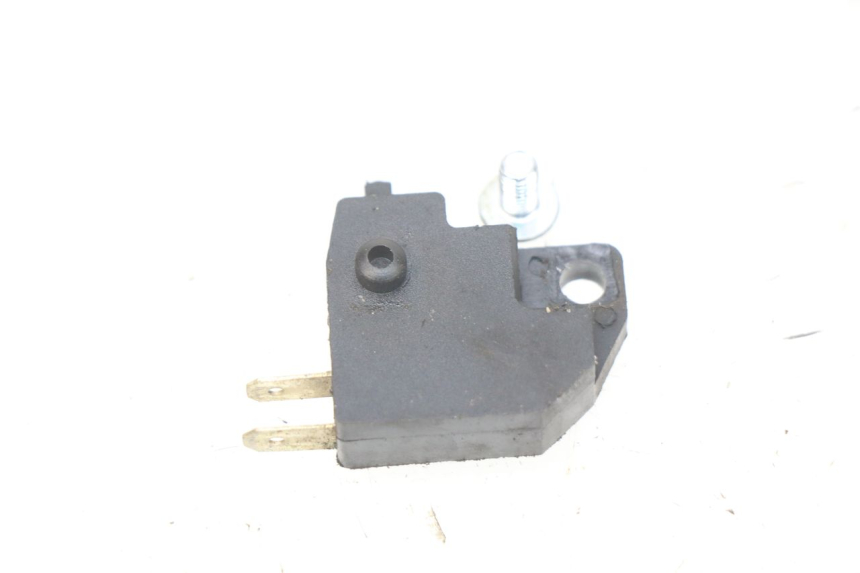 photo de INTERRUPTOR DE LUZ DE FREIO DIREITO TNT MOTOR ROMA 10' 4T 50 (2007 - 2018) - Detalhe da peça