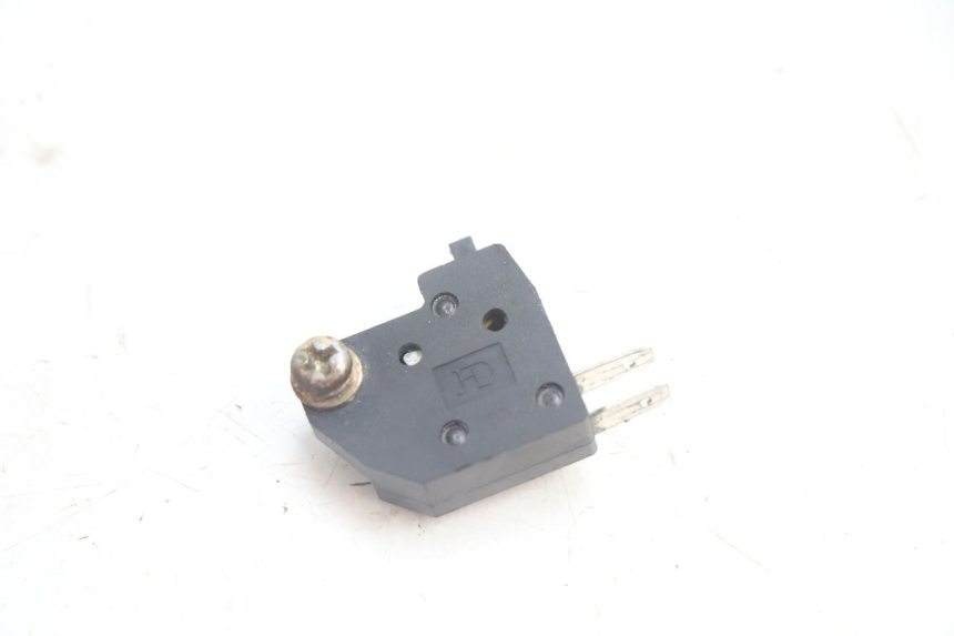 photo de INTERRUPTOR DE LUZ DE FREIO DIREITO TNT MOTOR ROMA 12' 2T 50 (2007 - 2018) - Vista principal