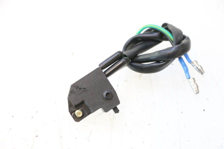 photo de INTERRUPTOR DE LUZ DE FREIO DIREITO TNT MOTOR ROMA 12' 2T 50 (2007 - 2018) - Detalhe da peça