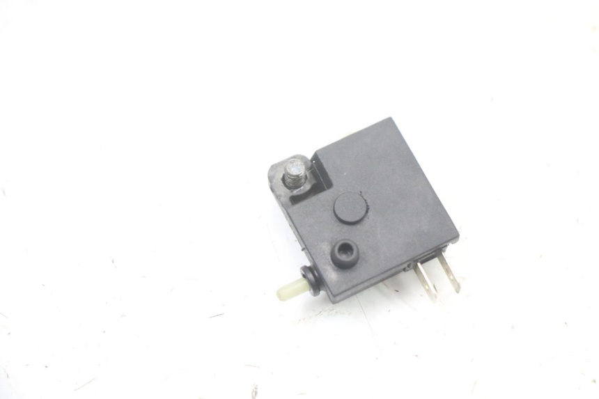 photo de INTERRUPTOR DE LUZ DE FREIO DIREITO ROYAL ENFIELD HYMALAYAN 410 (2016 - 2023) - Outro ângulo de visão