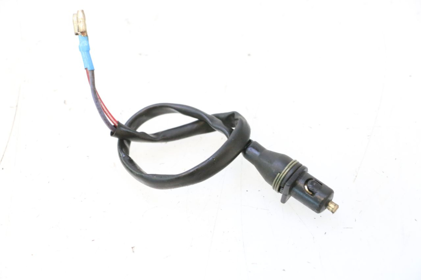 photo de INTERRUPTOR DE LUZ DE FREIO DIREITO KEEWAY RY6 2T 50 (2011 - 2019) - Vista principal