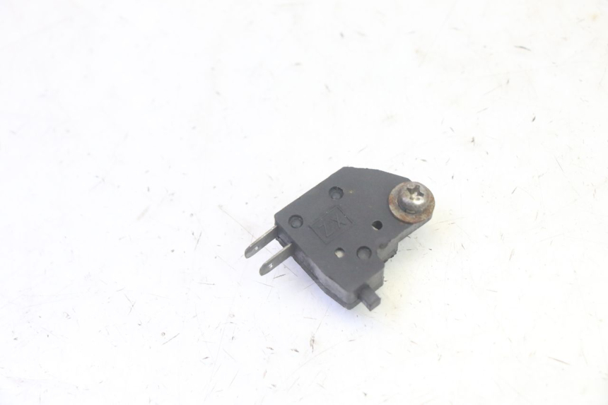 photo de INTERRUPTOR DE LUZ DE FREIO DIREITO DAELIM S1 125 (2007 - 2016) - Detalhe da peça