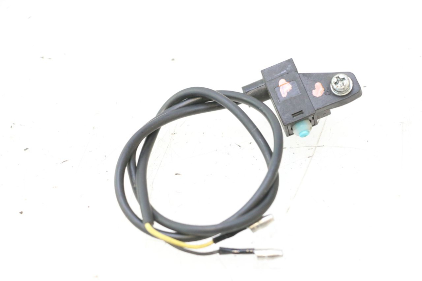 photo de CONTATOR DE LUZ DE FREIO DIREITA BAIKU SAKURA 1 (2021 - 2025) - Zoom do estado de desgaste