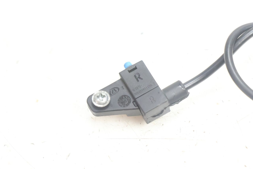 photo de INTERRUPTOR DE LUZ DE FREIO DIREITO JM MOTORS SANTANA EVO 50 (2024 - 2026) - Detalhe da peça