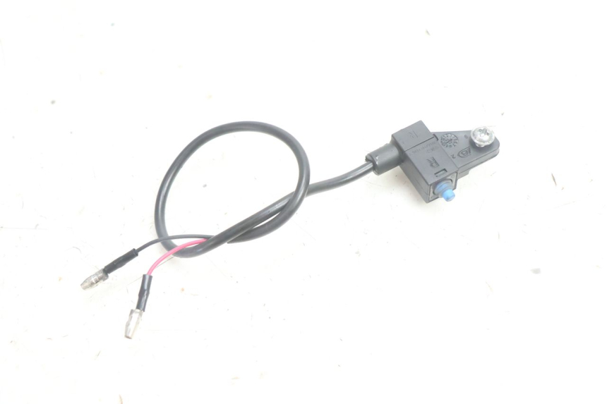 photo de INTERRUPTOR DE LUZ DE FREIO DIREITO JM MOTORS SANTANA EVO 50 (2024 - 2026) - Zoom do estado de desgaste