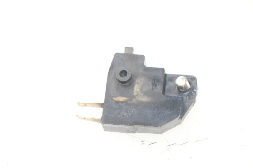 photo de INTERRUPTOR DE LUZ DE FREIO DIREITO PEUGEOT SATELIS 300 (2012 - 2015) - Detalhe da peça