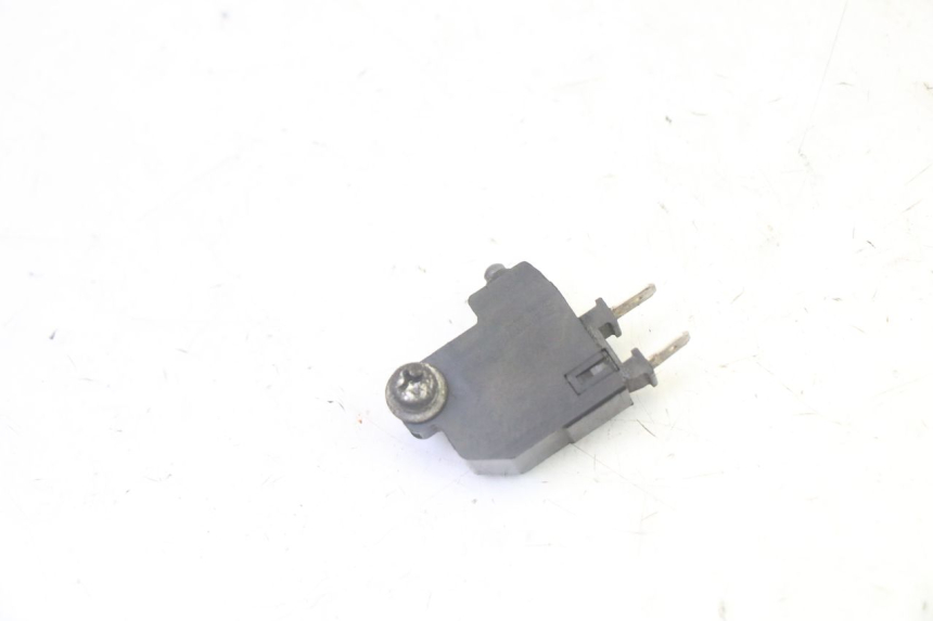 photo de INTERRUPTOR DE LUZ DE FREIO DIREITO PEUGEOT SATELIS 125 (2006 - 2009) - Vista principal