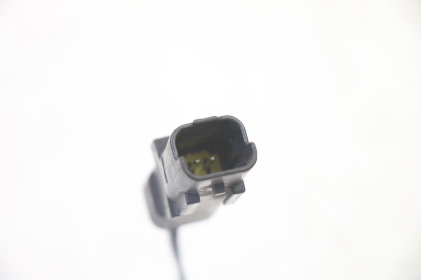 photo de INTERRUPTOR DE LUZ DE FREIO DIREITO PEUGEOT SATELIS 125 (2006 - 2009) - Outro ângulo de visão