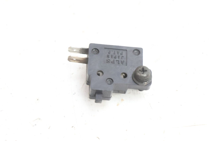 photo de CONTATOR DE LUZ DE FREIO DIREITA HONDA SH 125 (2001 - 2003) - Detalhe da peça