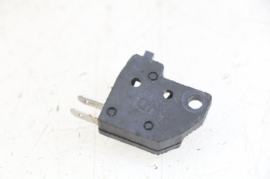 photo de INTERRUPTOR DE LUZ DE FREIO DIREITO GAS-GAS SM ROOKIE 50 (2001 - 2005) - Vista principal