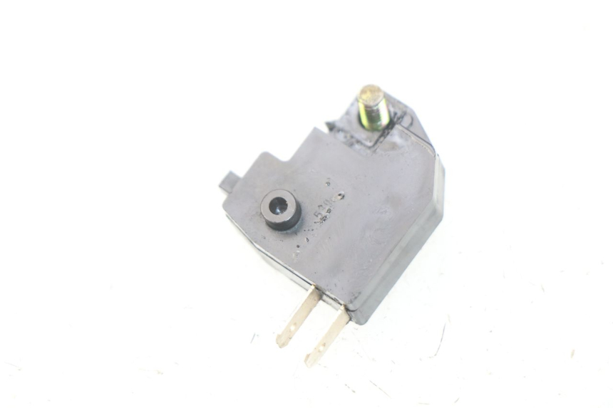 photo de INTERRUPTOR DE LUZ DE FREIO DIREITO TRIUMPH SPRINT ST ABS 1050 (2005 - 2007) - Zoom do estado de desgaste