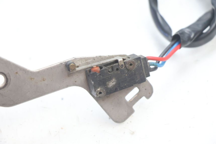 photo de CONTATOR DE LUZ DE FREIO DIREITA CAN-AM SPYDER RS 1000 (2008 - 2012) - Detalhe da peça
