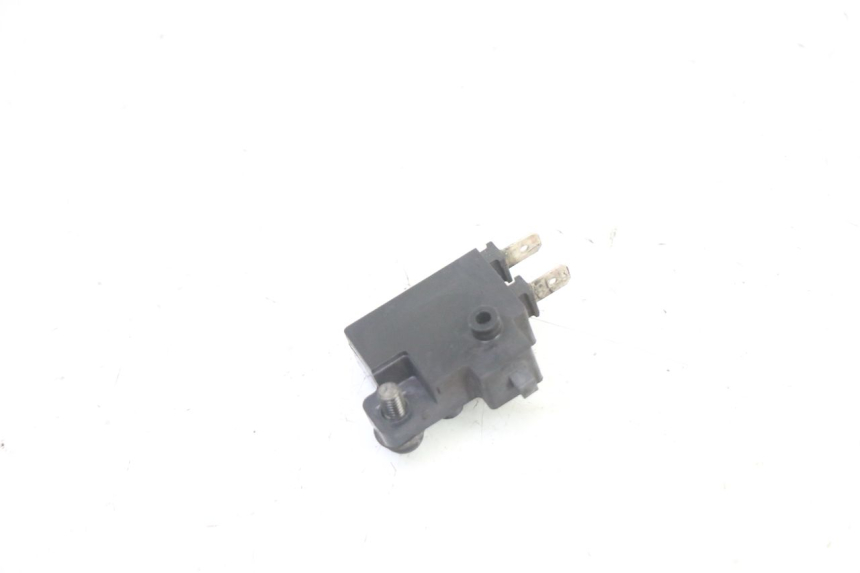 photo de INTERRUPTOR DE LUZ DE FREIO DIREITO HONDA ST PAN EUROPEAN 1300 (2002 - 2013) - Outro ângulo de visão