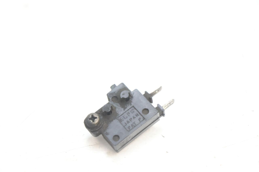 photo de CONTATO DE LUZ DE FREIO DIREITA HONDA ST PAN EUROPEAN 1100 (1990 - 2002) - Vista principal