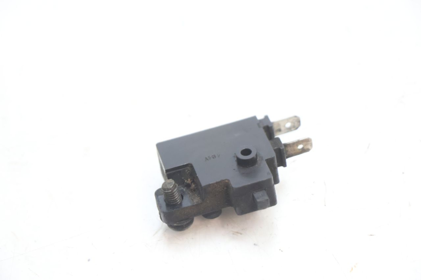 photo de CONTATO DE LUZ DE FREIO DIREITA HONDA ST PAN EUROPEAN 1100 (1990 - 2002) - Outro ângulo de visão