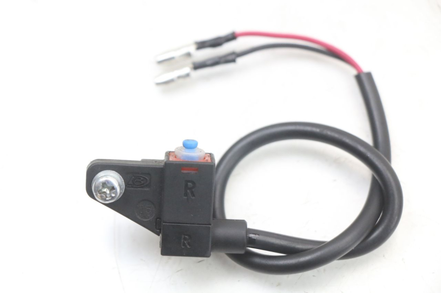 photo de INTERRUPTOR DE LUZ DE FREIO DIREITO VASTRO STREET X 4T 50 (2016 - 2021) - Vista principal