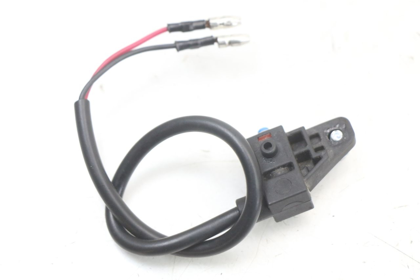 photo de INTERRUPTOR DE LUZ DE FREIO DIREITO VASTRO STREET X 4T 50 (2016 - 2021) - Zoom do estado de desgaste