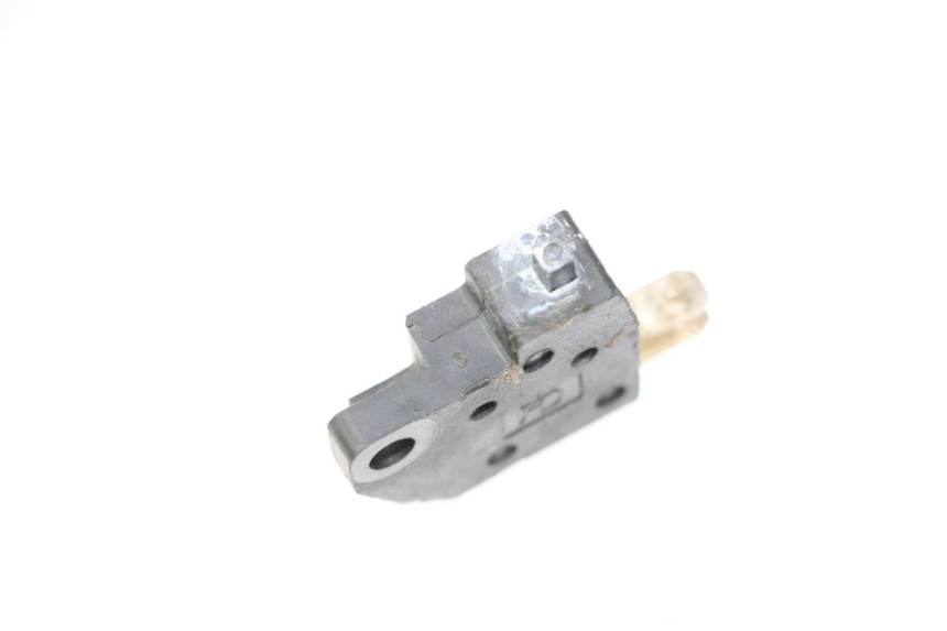 photo de INTERRUPTOR DE LUZ DE FREIO DIREITO PEUGEOT STREETZONE I 2T 50 (2018 - 2020) - Zoom do estado de desgaste