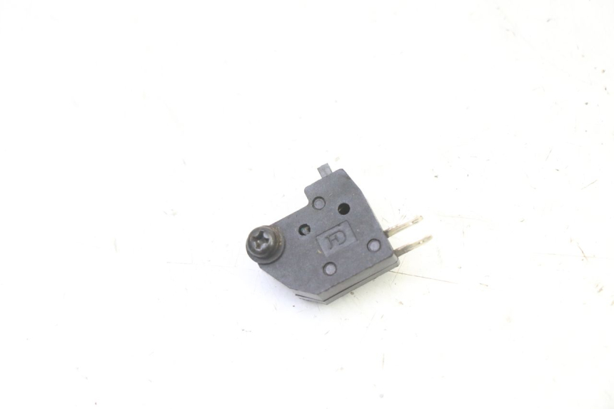 photo de INTERRUPTOR DE LUZ DE FREIO DIREITO PEUGEOT STREETZONE I NAKED 2T 50 (2018 - 2020) - Vista principal