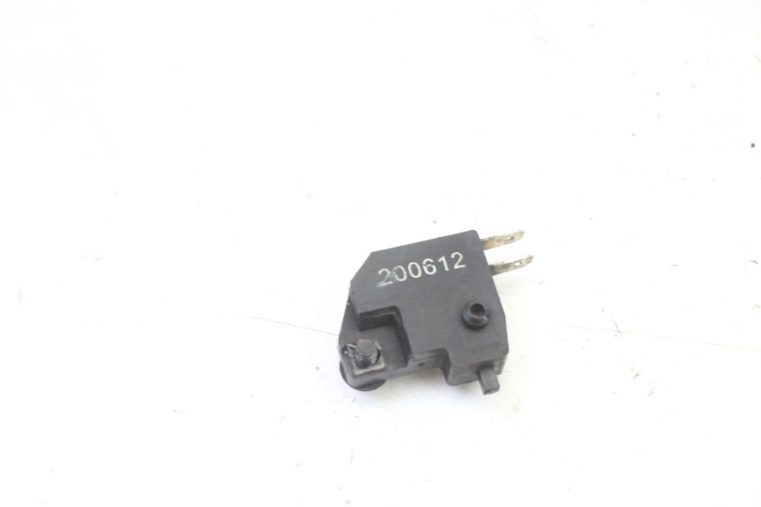 photo de INTERRUPTOR DE LUZ DE FREIO DIREITO PEUGEOT STREETZONE I NAKED 2T 50 (2018 - 2020) - Outro ângulo de visão