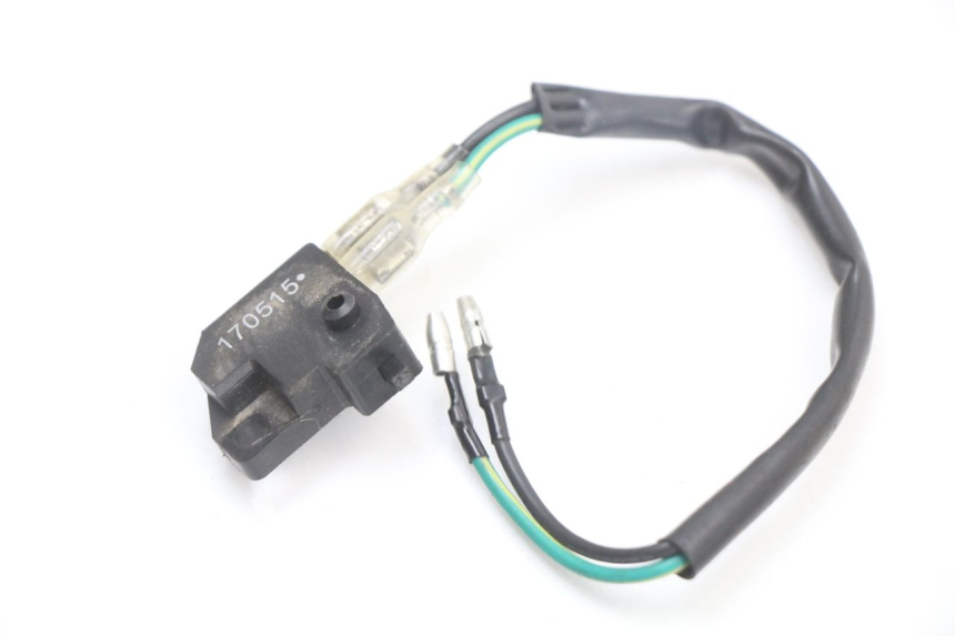 photo de INTERRUPTOR DE LUZ DE FREIO DIREITO KYMCO SUPER 8 4T 50 (2018 - 2020) - Detalhe da peça