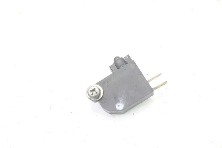 photo de INTERRUPTOR DE LUZ DE FREIO DIREITO SUZUKI BURGMAN 125 (2018 - 2021) - Vista principal