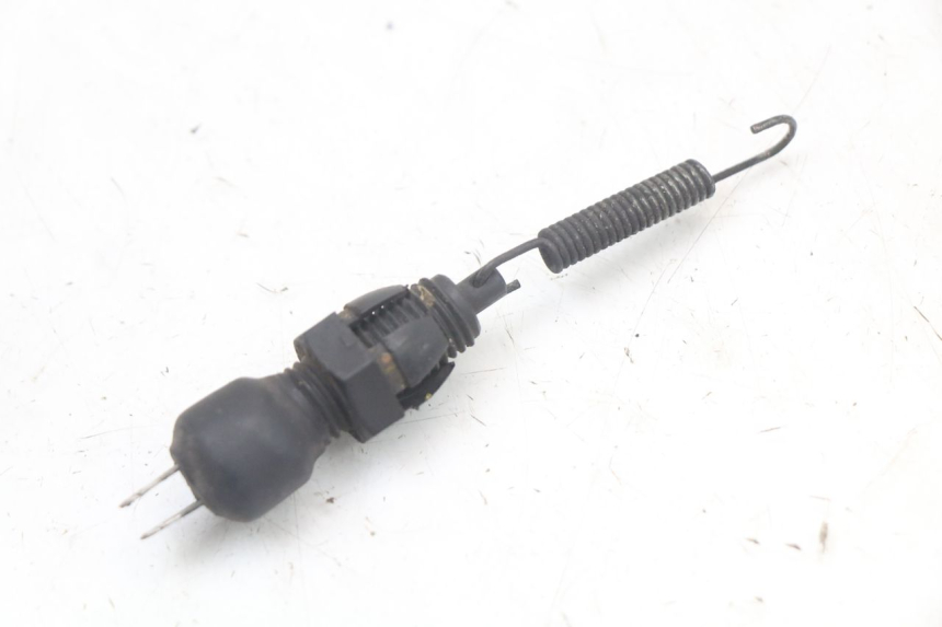 photo de INTERRUPTOR DE LUZ DE FREIO DIREITO SUZUKI GS F 500 (2004 - 2007) - Vista principal