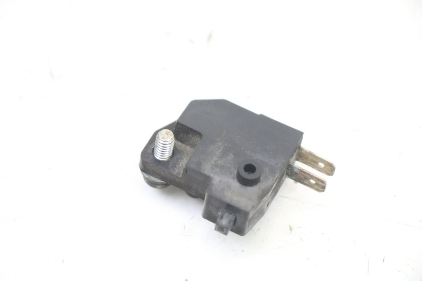 photo de INTERRUPTOR DE LUZ DE FREIO DIREITO SUZUKI GSX F GSXF 650 (2007 - 2015) - Outro ângulo de visão
