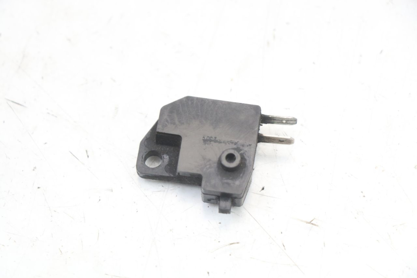 photo de INTERRUPTOR DE LUZ DE FREIO DIREITO SUZUKI SV S 650 (1999 - 2002) - Detalhe da peça