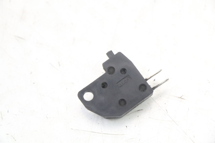 photo de INTERRUPTOR DE LUZ DE FREIO DIREITO SUZUKI SV S 650 (1999 - 2002) - Zoom do estado de desgaste