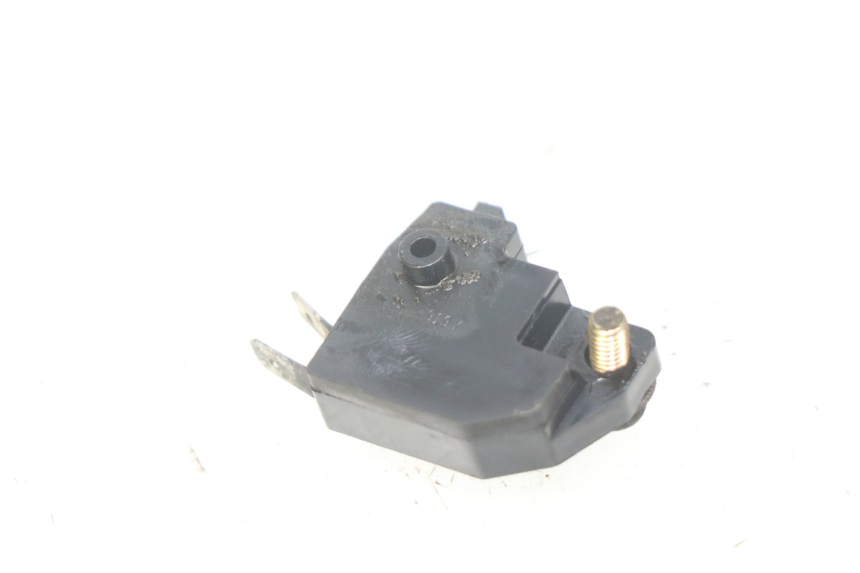 photo de INTERRUPTOR DE LUZ DE FREIO DIREITO SUZUKI SV N 650 (1999 - 2002) - Detalhe da peça