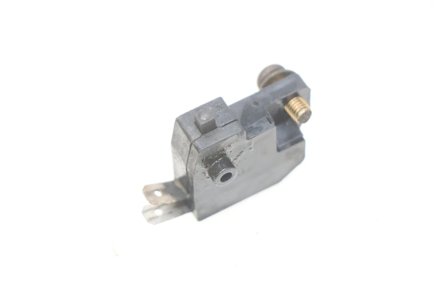 photo de INTERRUPTOR DE LUZ DE FREIO DIREITO SUZUKI SV N 650 (1999 - 2002) - Zoom do estado de desgaste